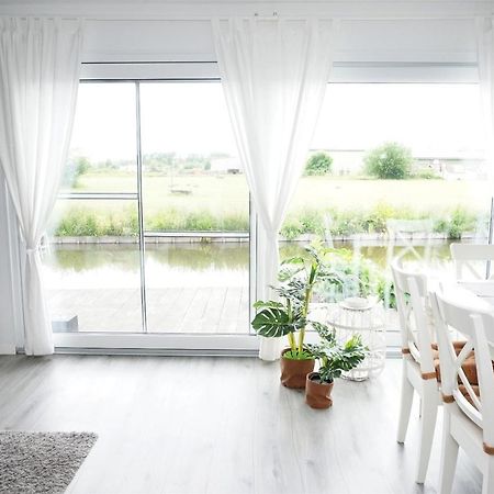 Ferienhaus Max Am Wasser Ferienpark Vislust Wervershoof Exteriör bild