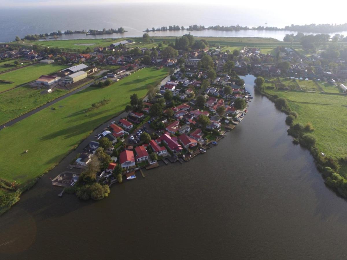 Ferienhaus Max Am Wasser Ferienpark Vislust Wervershoof Exteriör bild