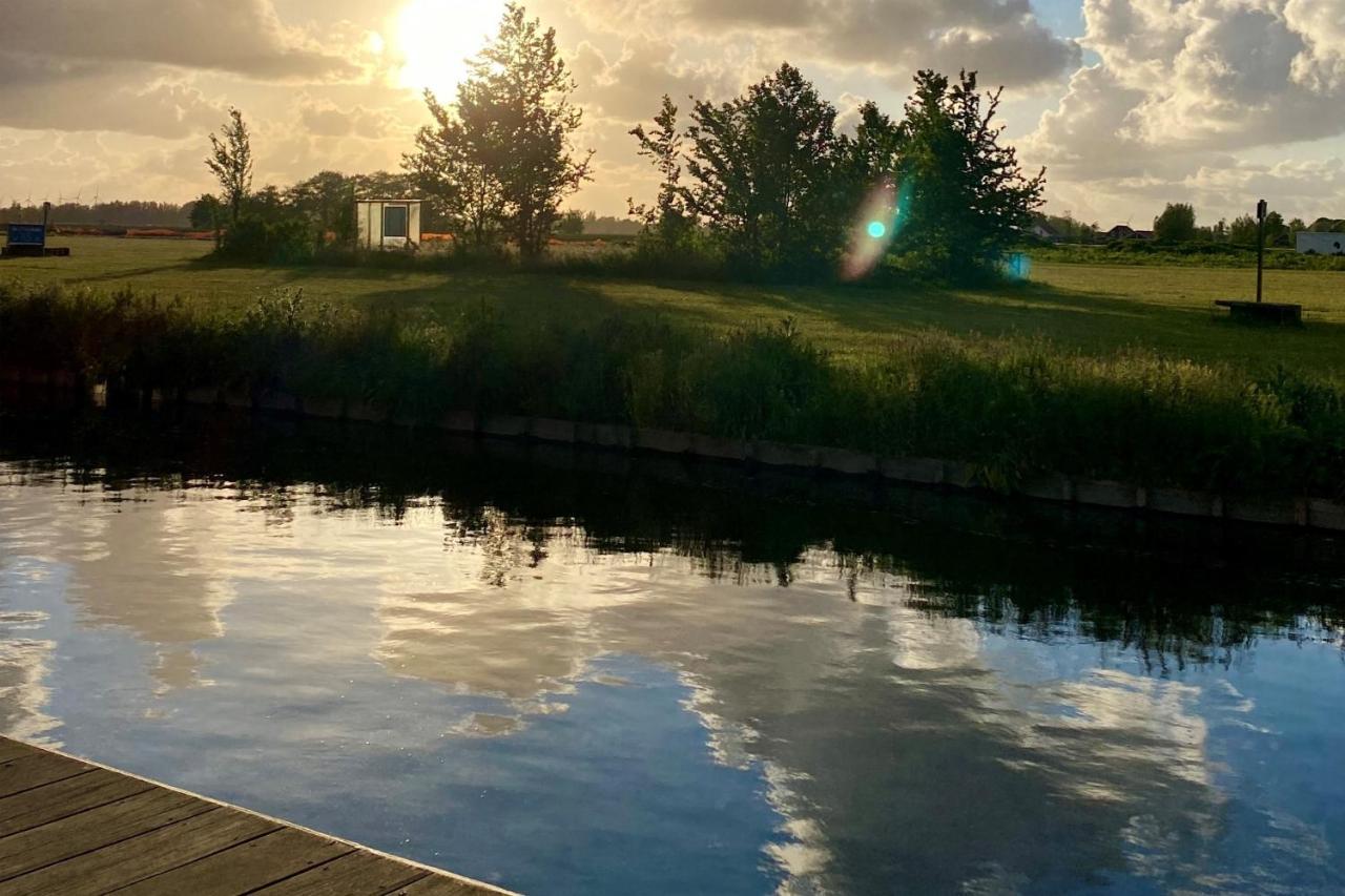 Ferienhaus Max Am Wasser Ferienpark Vislust Wervershoof Exteriör bild